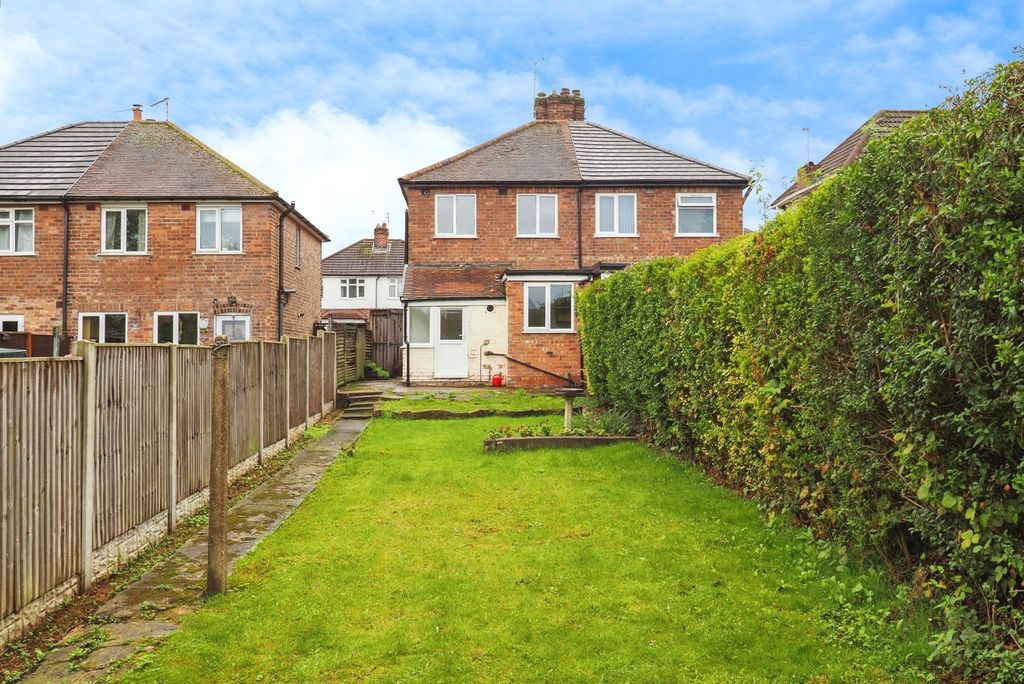 Property photo 3 of 17 Front Aspect