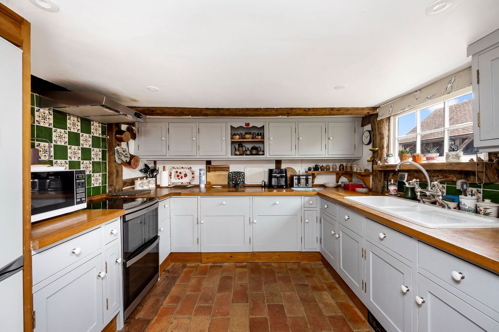 Property photo 3 of 29