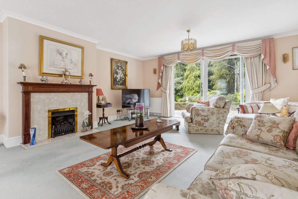 Property photo 3 of 17