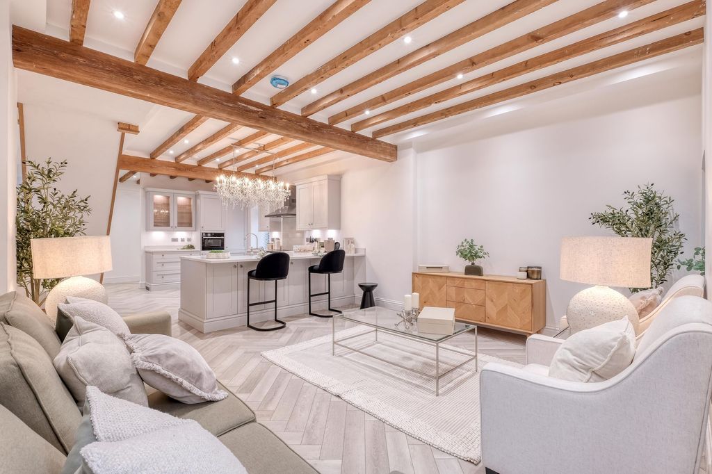 Property photo 3 of 25