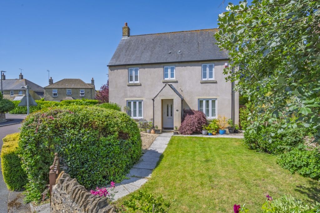 4 bed detached house for saleCentury Close, Cirencester GL7