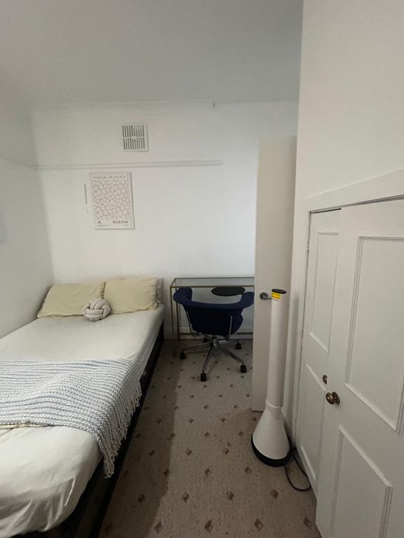 Property photo 1 of 12 Room 5- £850 Available 01/08/2026