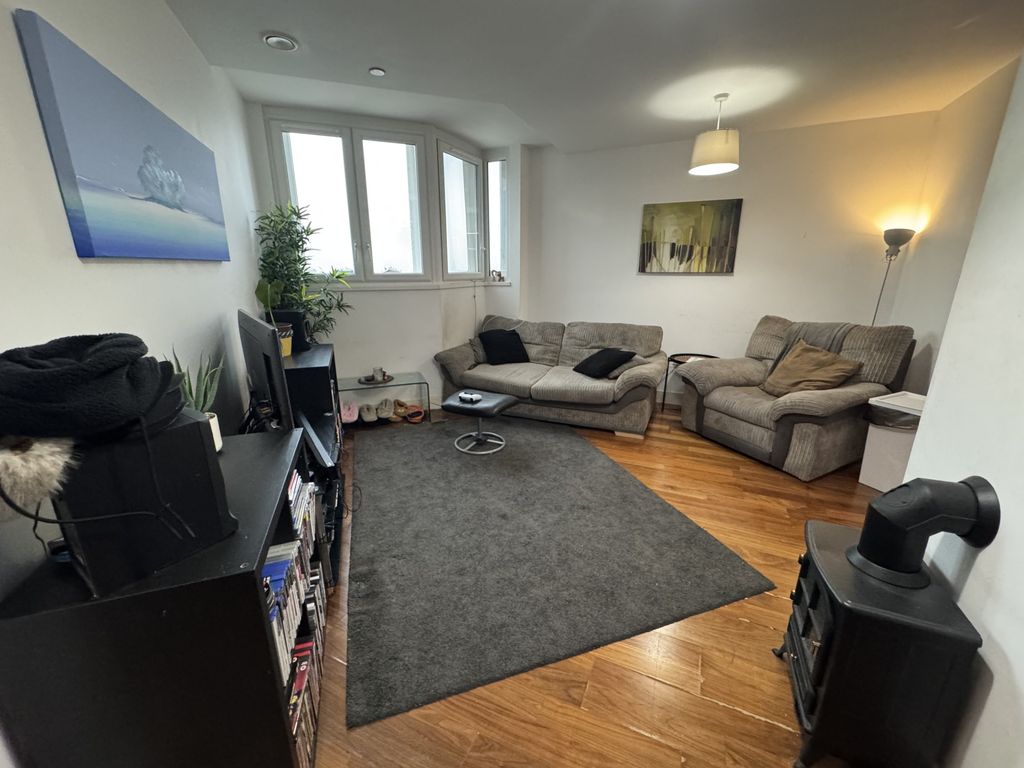 Property photo 1 of 4