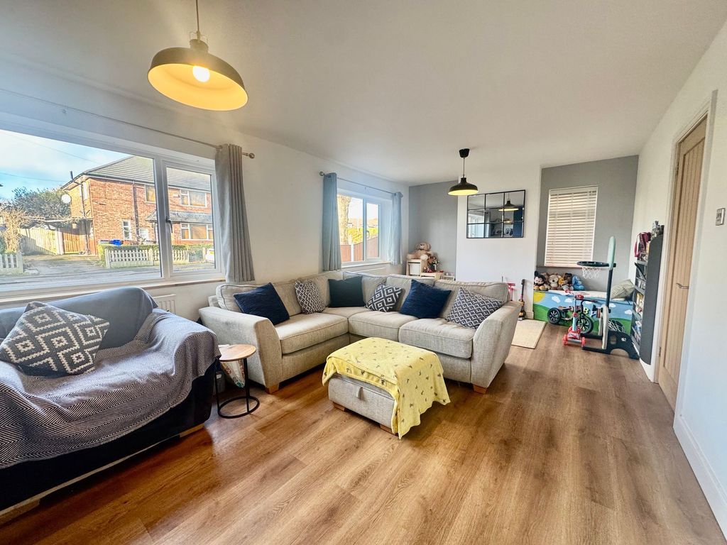 Property photo 3 of 46