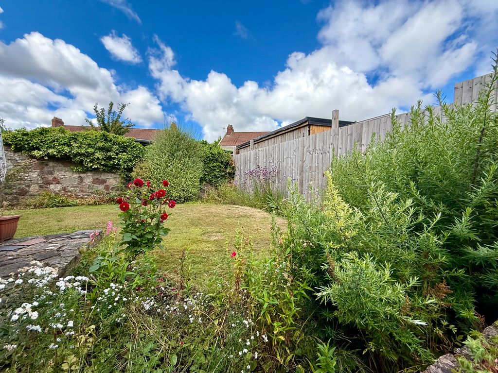 Property photo 2 of 16 Garden