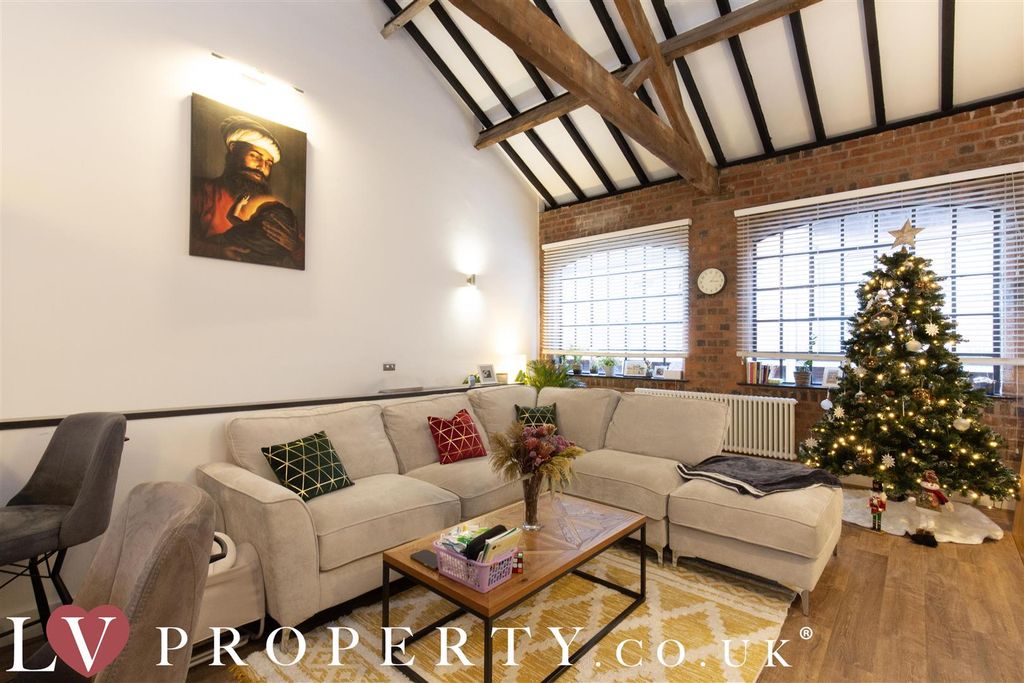 Property photo 2 of 25 N2.Jpg