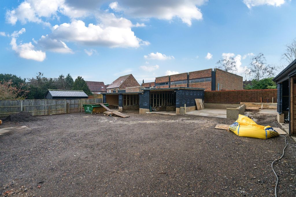 Property photo 1 of 18 1238008 7.Jpg