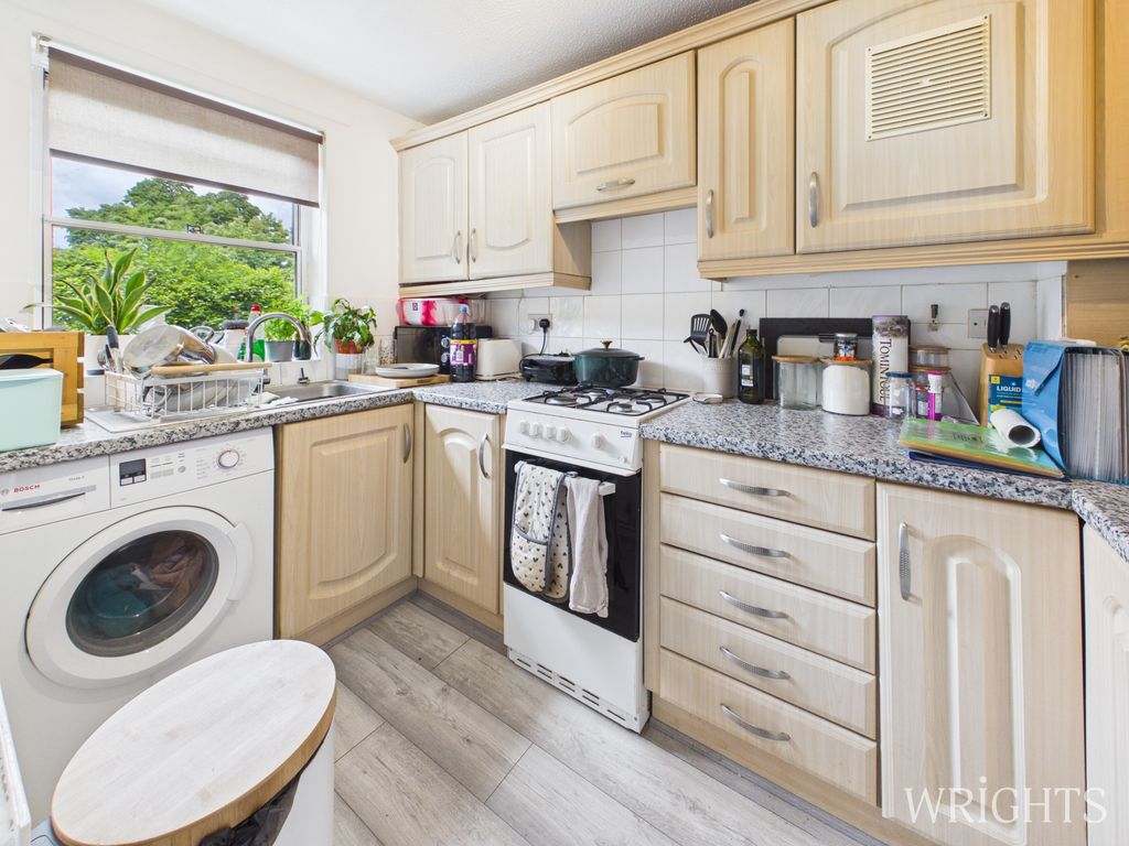 Property photo 2 of 9 Cam05659G0-Pr0140-Still002
