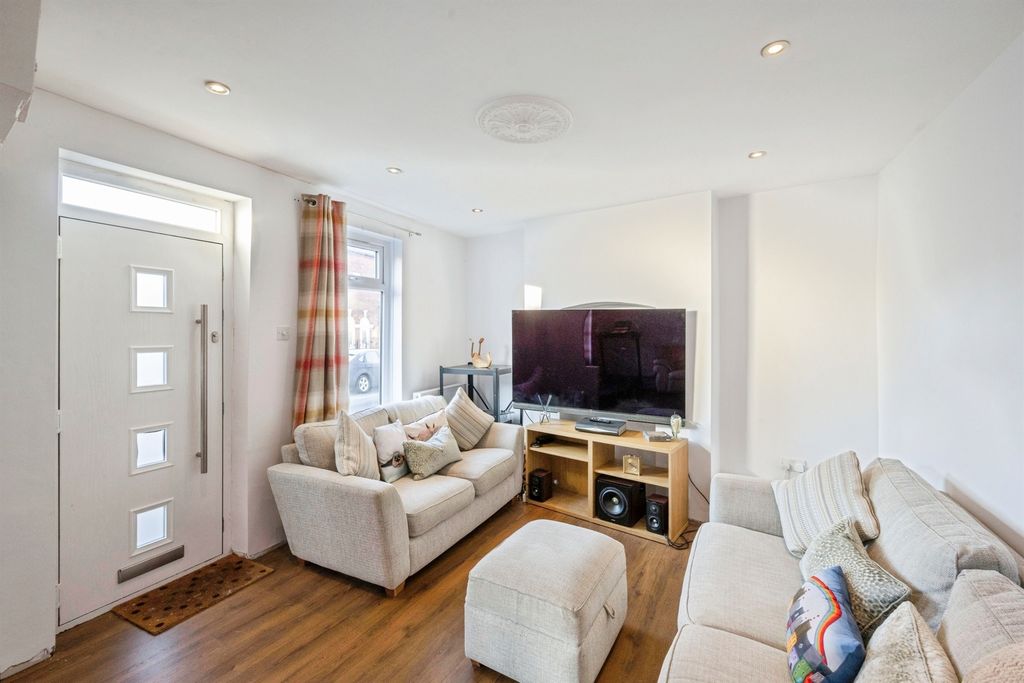 Property photo 2 of 14