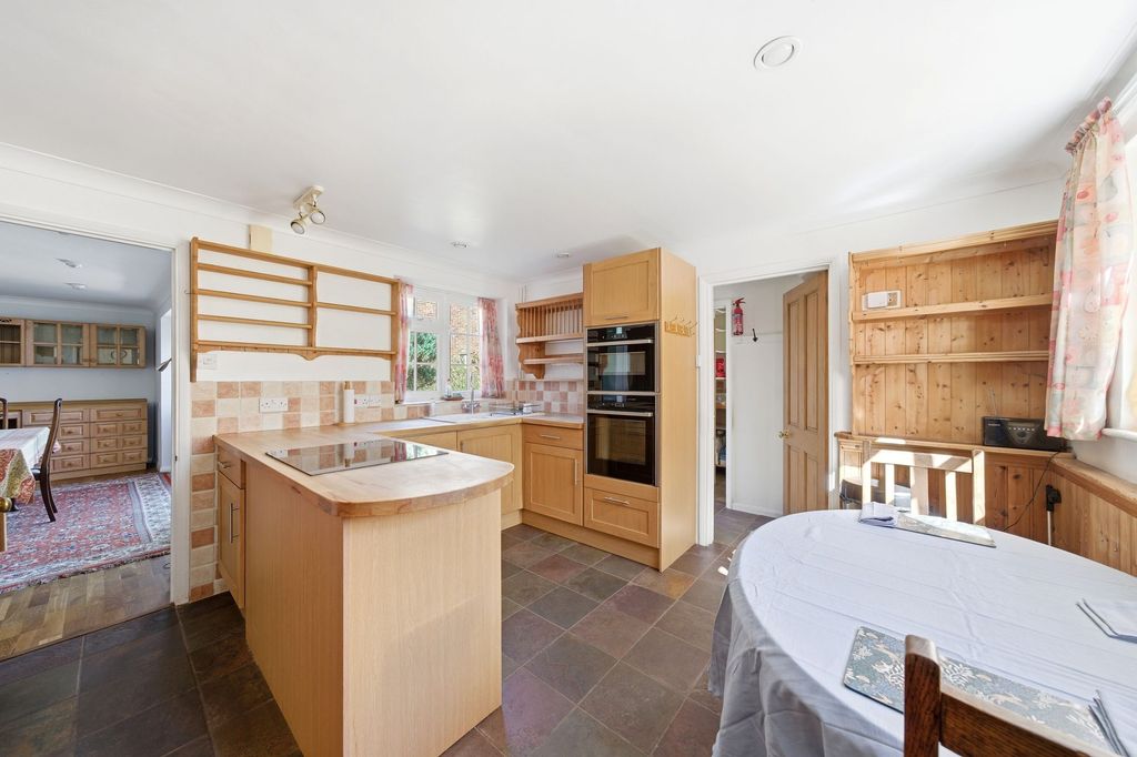 Property photo 3 of 30