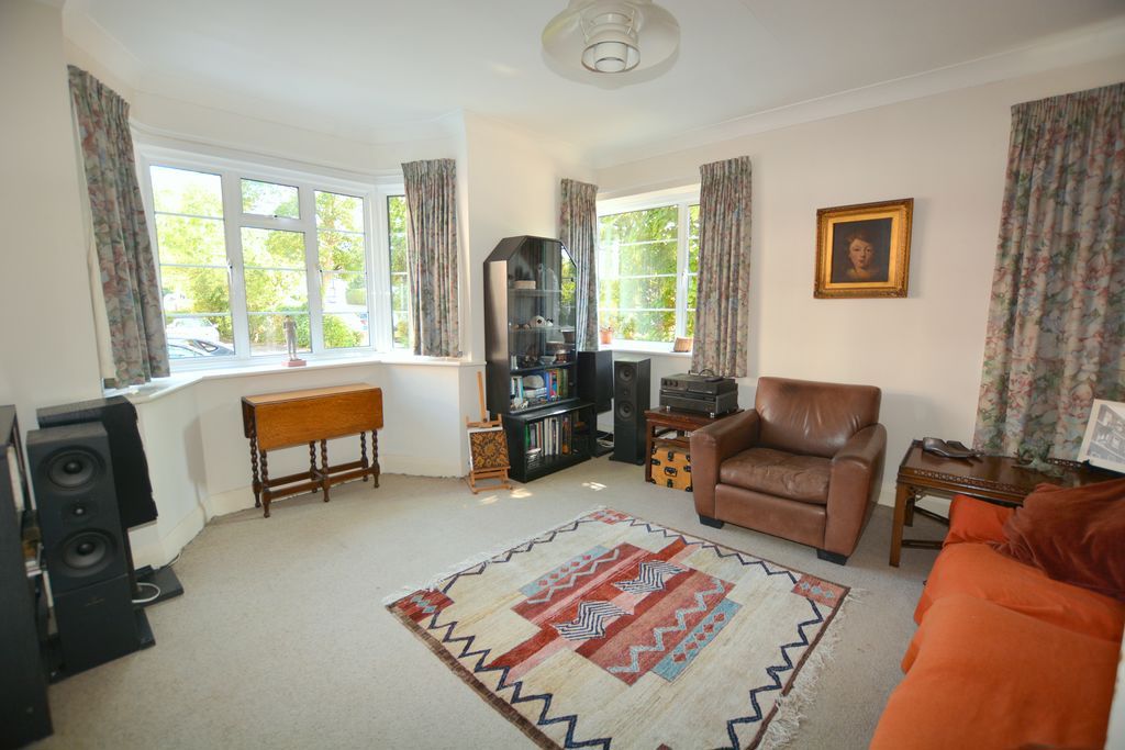 Property photo 3 of 12 Photo 1