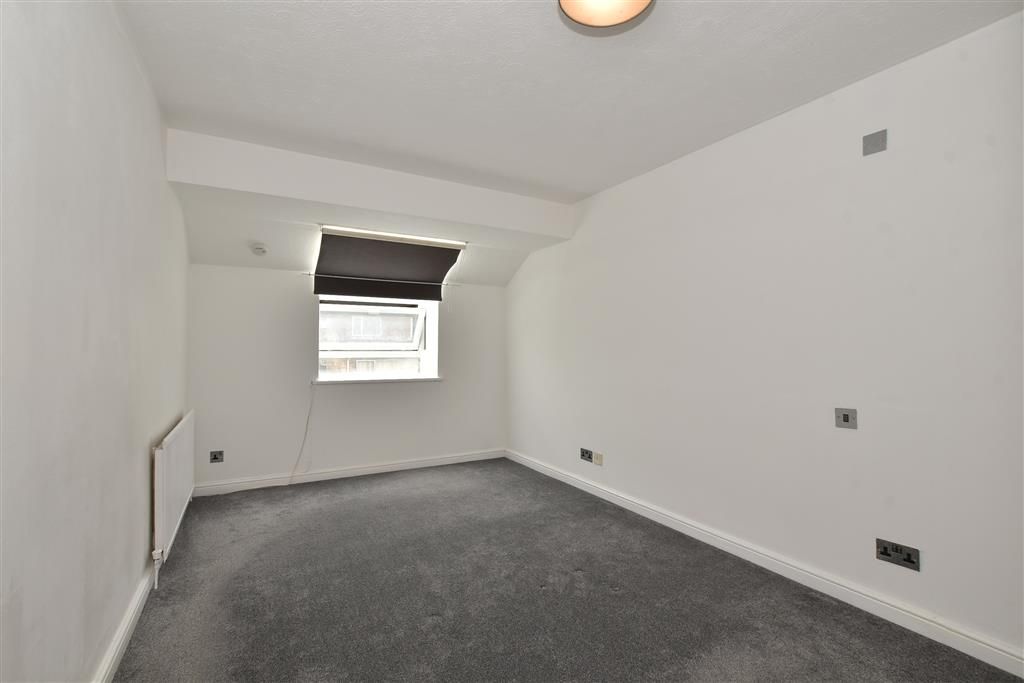 Property photo 2 of 9 Bedroom 1