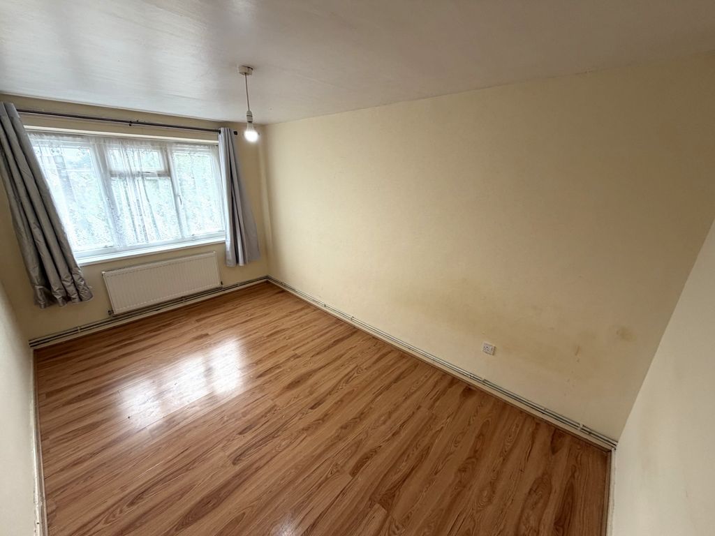Property photo 3 of 5 Photo 1