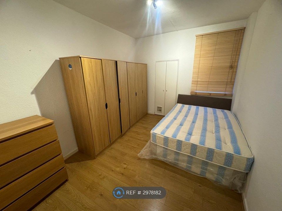 Property photo 1 of 6 Bedroom 2
