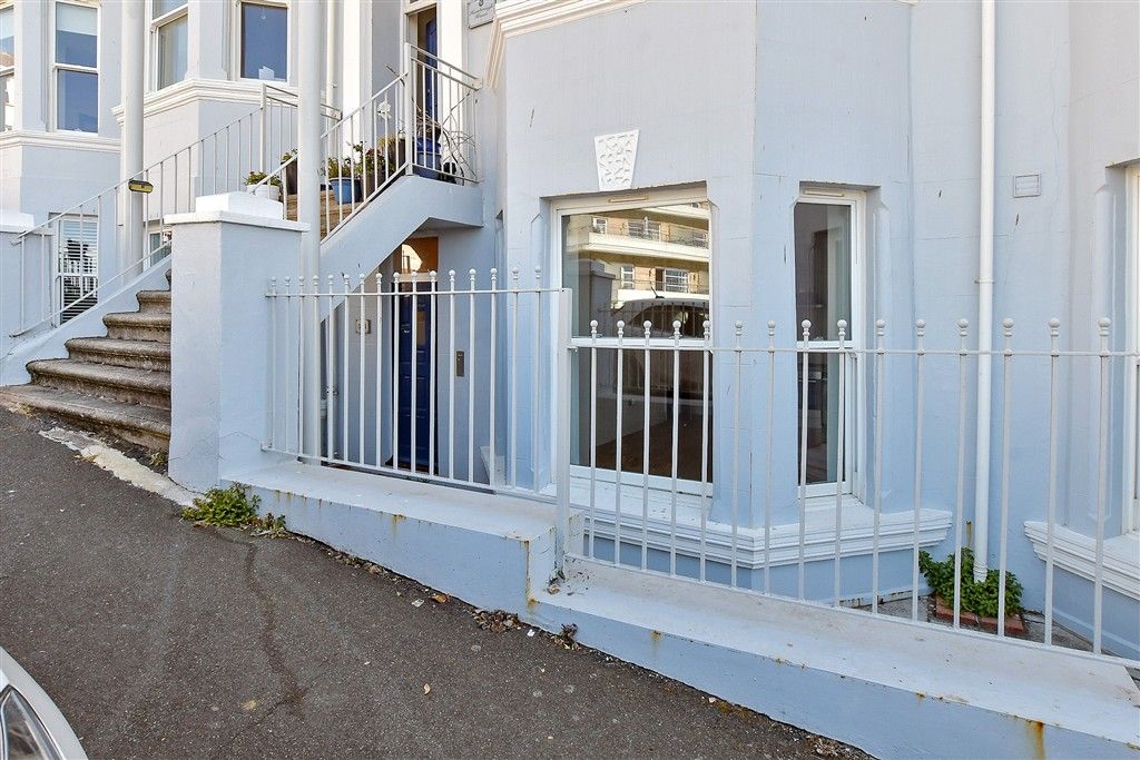 Property photo 1 of 11 External (Web)