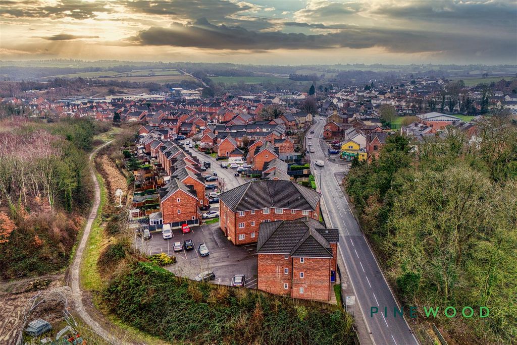 Property photo 2 of 10 Aerial