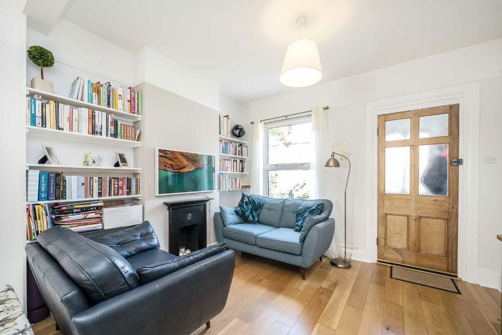Property photo 2 of 7