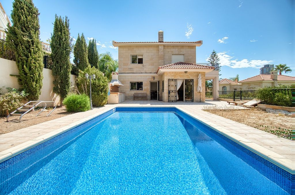 Property photo 1 of 56