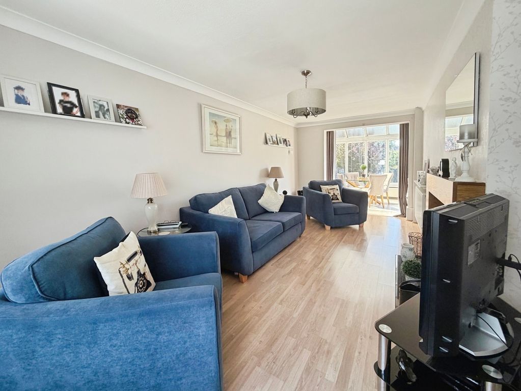 Property photo 3 of 15 Pbox-Img.Jpg