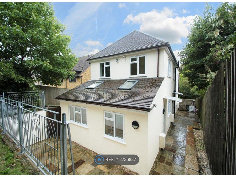 Property photo 1 of 11 Rear View