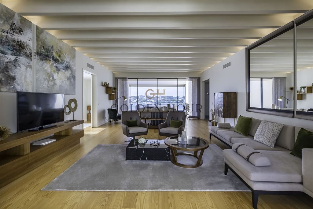 Property photo 1 of 20 Luxury 4-Bedroom Villa At Quinta Marques Gomes | Golden Hour Real Estate