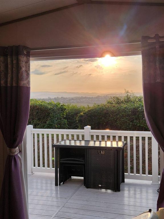 Property photo 2 of 36 Location/Stunning Sunset Views