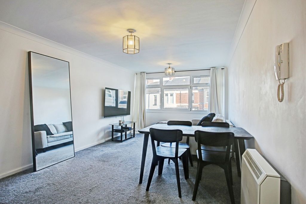 Property photo 1 of 9 Pbox-Img.Jpg