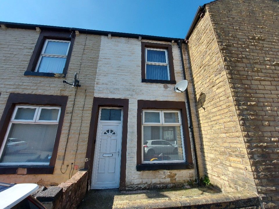 Property photo 1 of 12