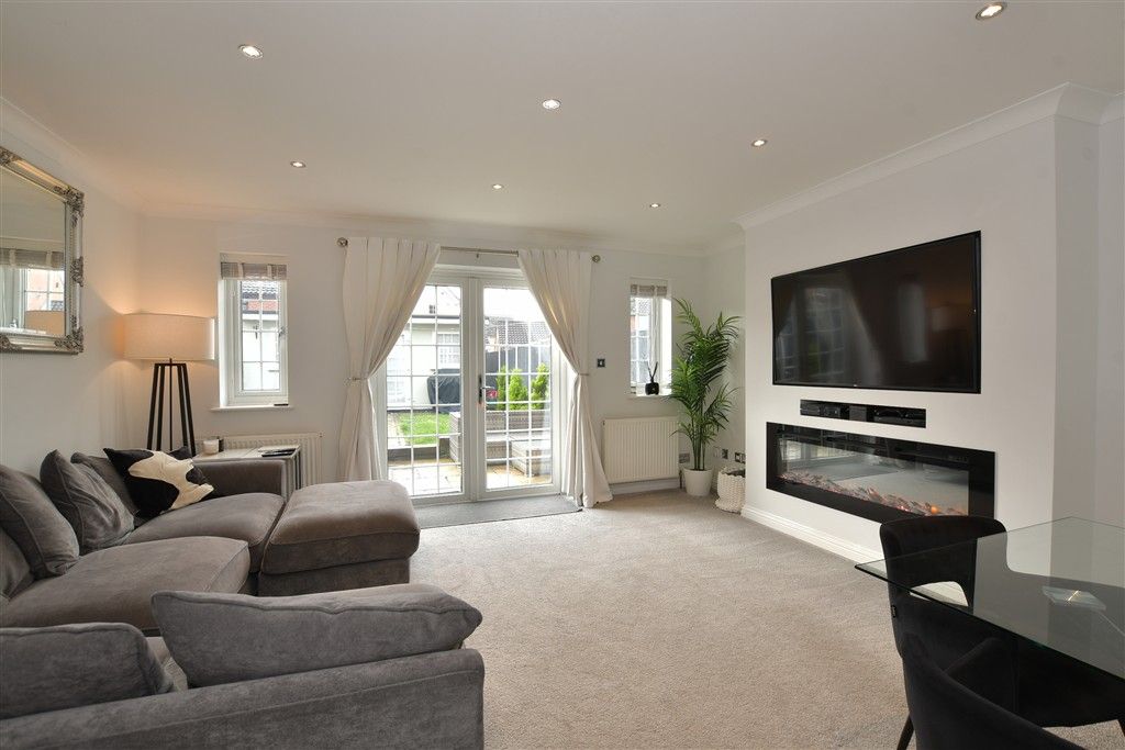 Property photo 2 of 13 Lounge/Dining Room