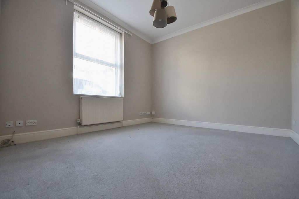 Property photo 3 of 16 Living Room
