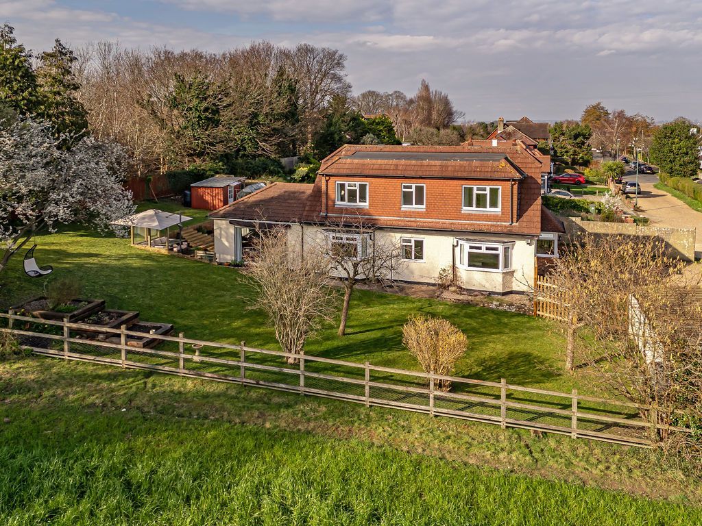 Property photo 3 of 21