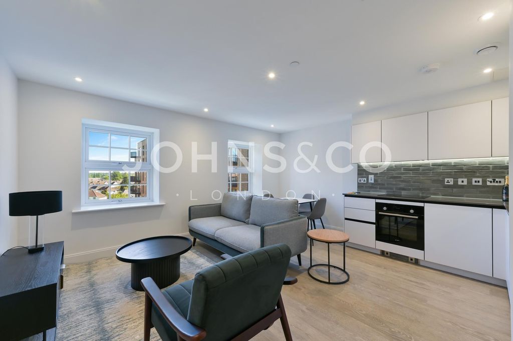 Property photo 1 of 10