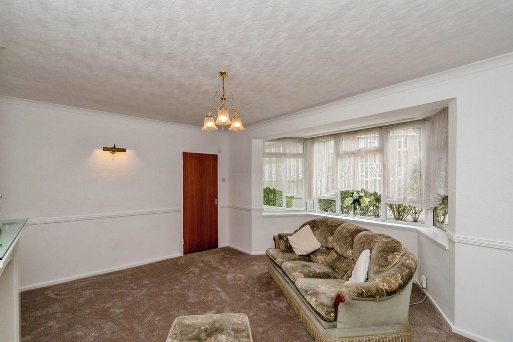 Property photo 3 of 22 Pbox-Img.Jpg