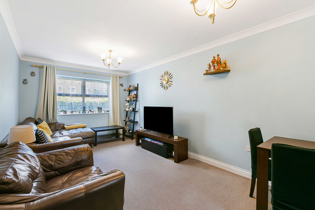 Property photo 2 of 8 Reception Room