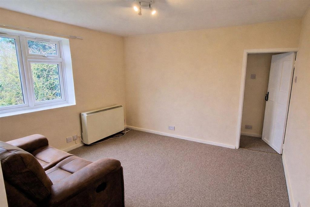 Property photo 3 of 6 Fd724d39-63Df-4B81-9d29-133924F90263.Png