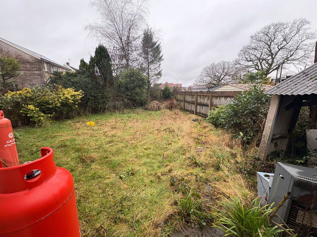 Property photo 3 of 4