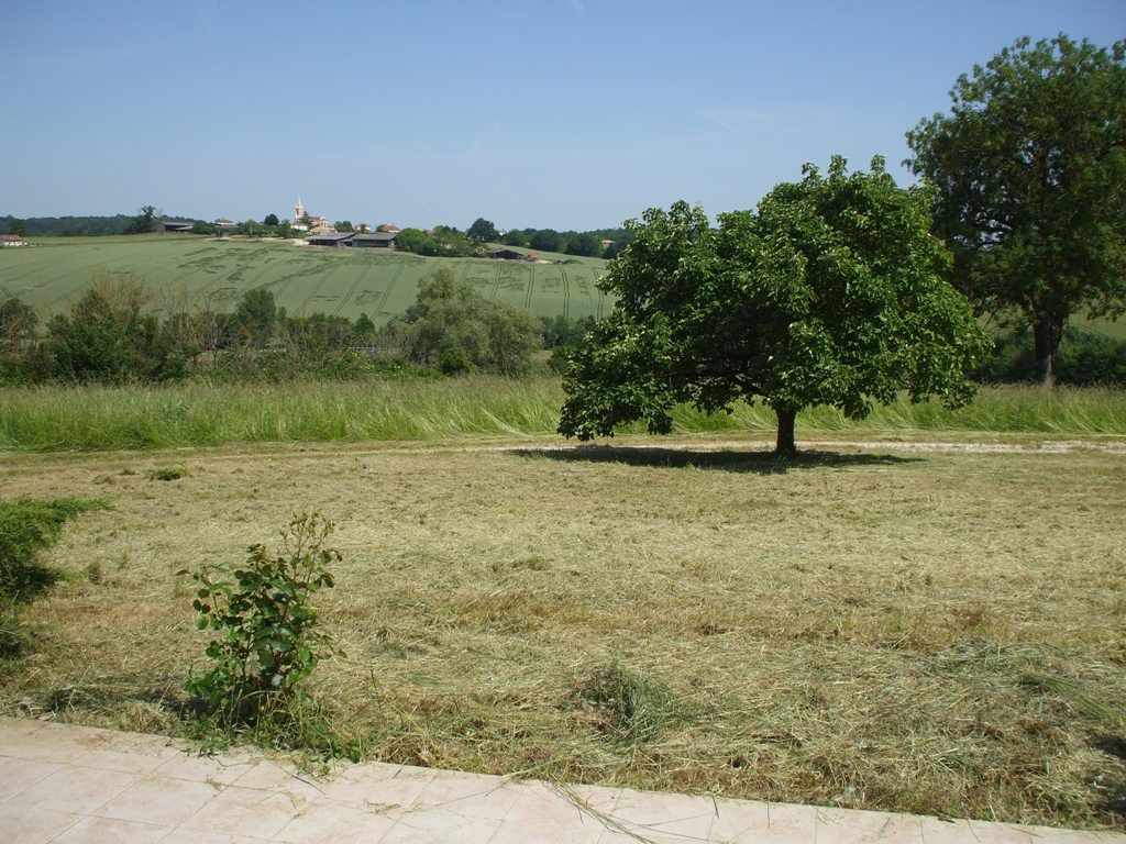 Property photo 2 of 4