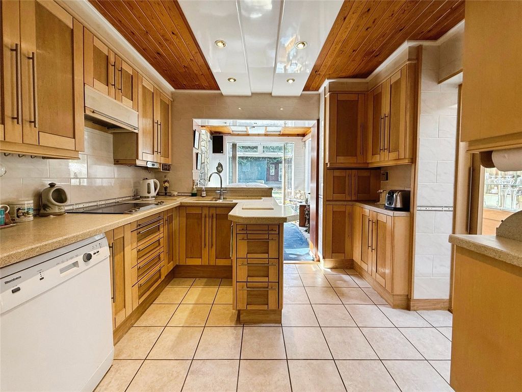 Property photo 3 of 24 Picture No. 22