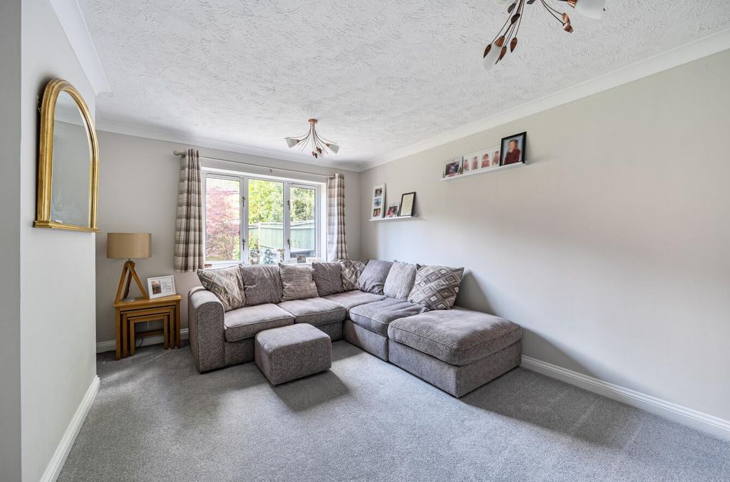 Property photo 2 of 18 Wolvesley Place 22 (15).Jpg