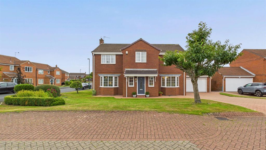 Property photo 1 of 44