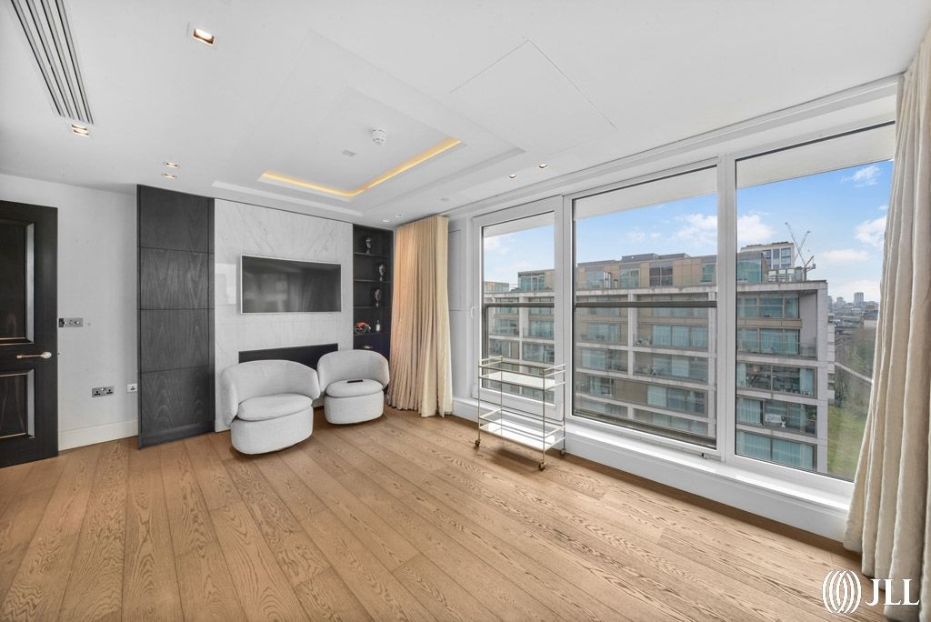 Property photo 1 of 10 Charles House
