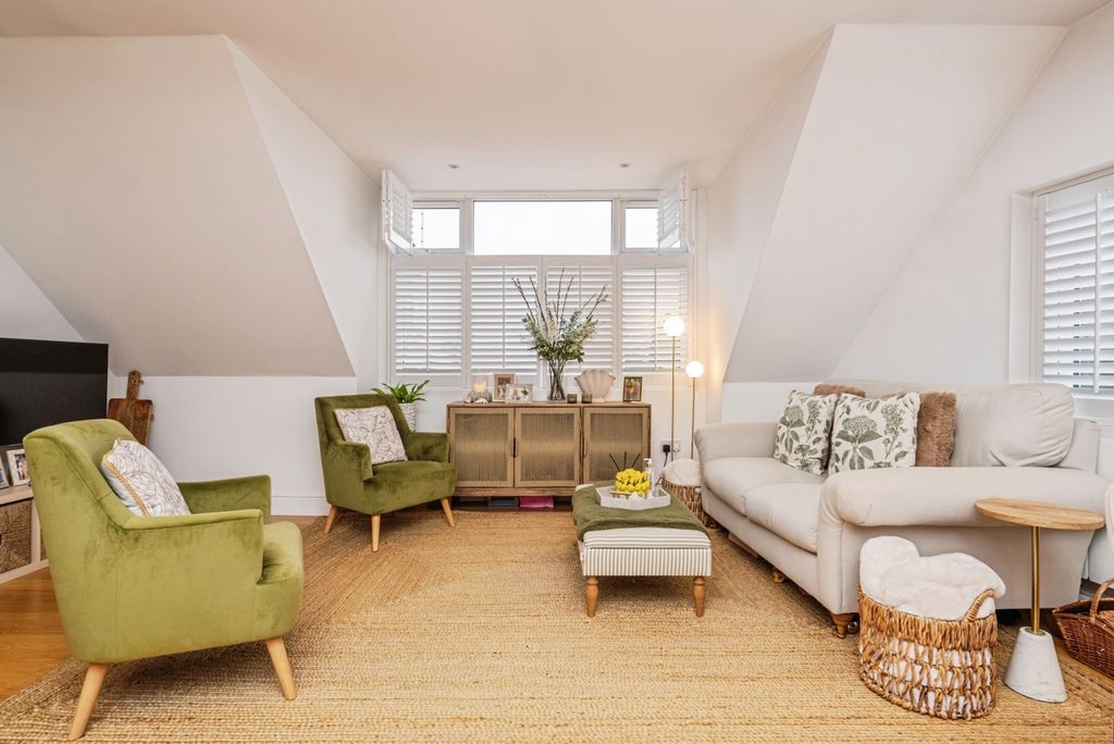 Property photo 1 of 12 Pbox-Img.Jpg