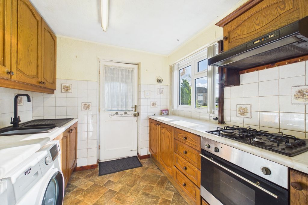 Property photo 3 of 15 Cam02279G0-Pr0198-Still004