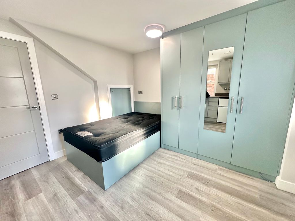 Property photo 3 of 7 Img_1460