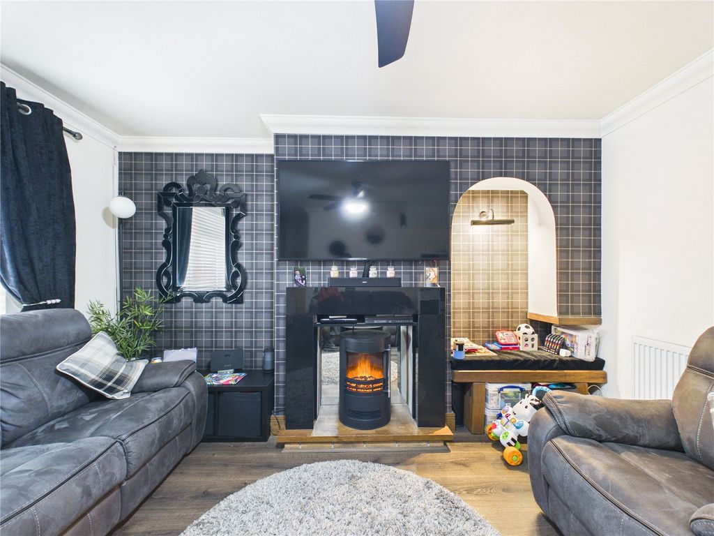 Property photo 3 of 22 Picture No. 10