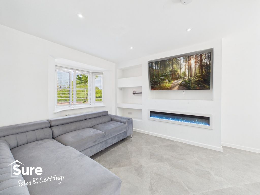 Property photo 3 of 25 5599635