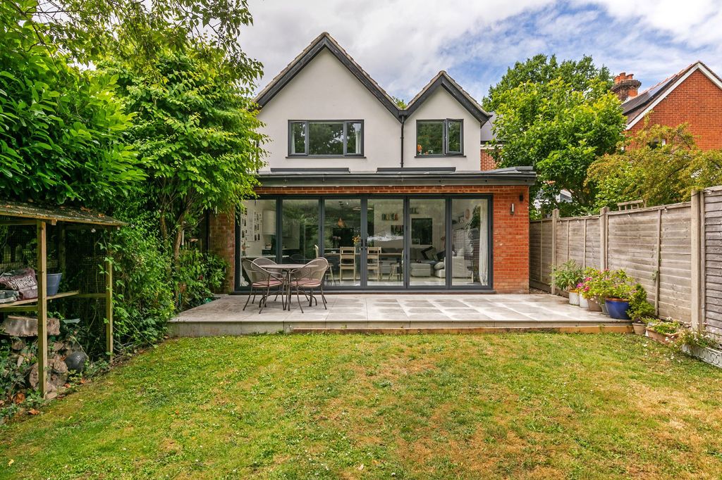 Property photo 1 of 12