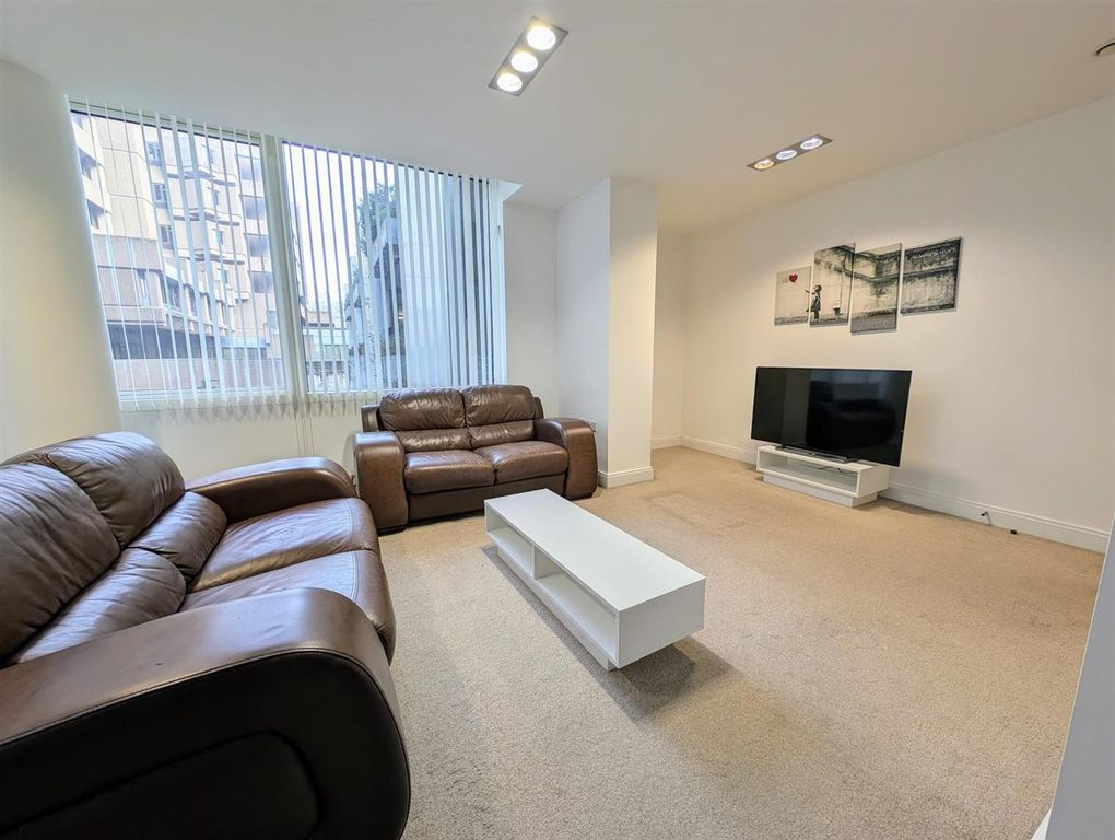 Property photo 1 of 7 Living Room.Jpg