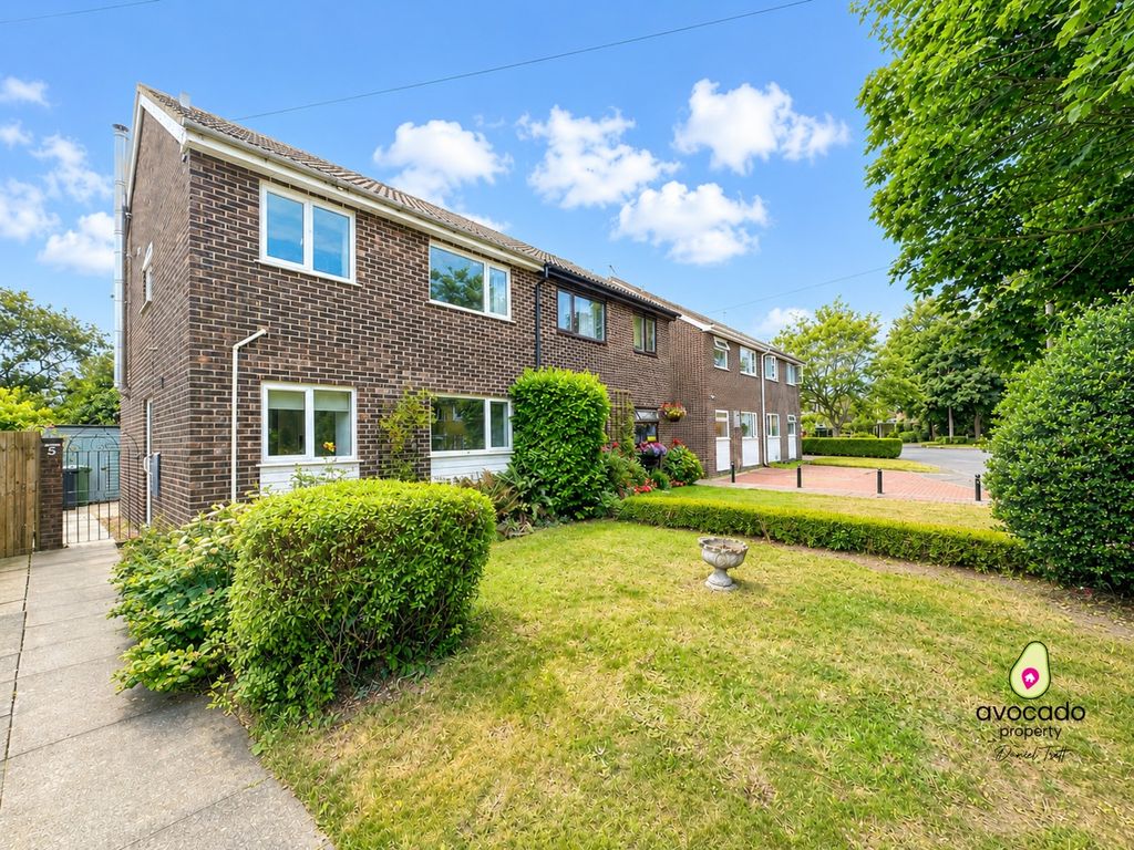 Property photo 1 of 16 5211530
