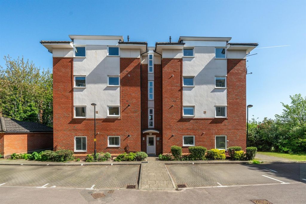 Property photo 1 of 15 Front